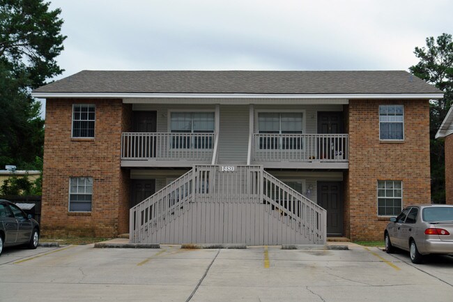 1440-1480 30th St in Niceville, FL - Foto de edificio - Building Photo
