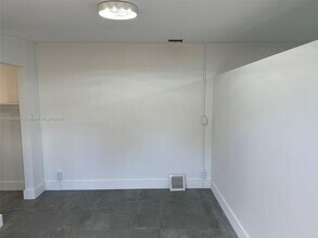 80 NE 133rd St in North Miami, FL - Building Photo - Building Photo