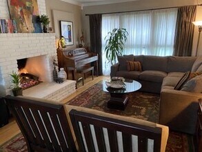 5407 Woodman Ave in Sherman Oaks, CA - Building Photo - Building Photo