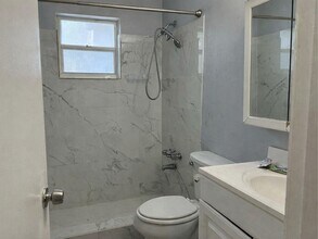 5016 22nd St W, Unit 5016 in Bradenton, FL - Building Photo - Building Photo