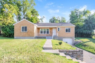 2520 Westwood Northern Blvd in Cincinnati, OH - Building Photo
