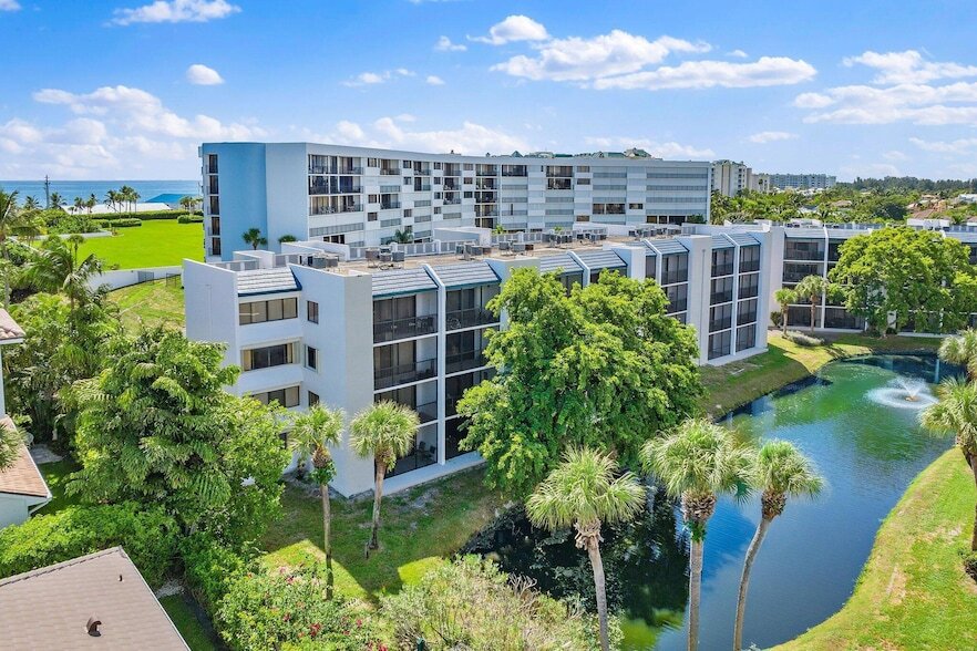 1605 S US Hwy 1, Unit A208 in Jupiter, FL - Building Photo