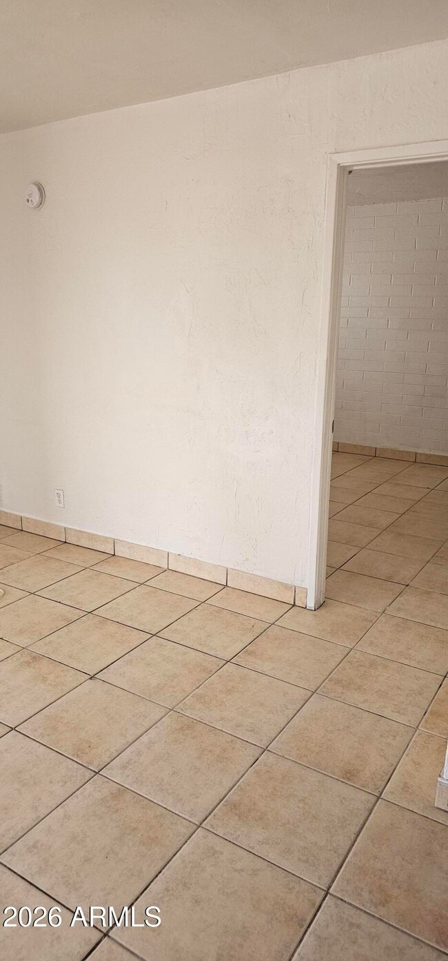 581 S California St in Chandler, AZ - Building Photo - Building Photo