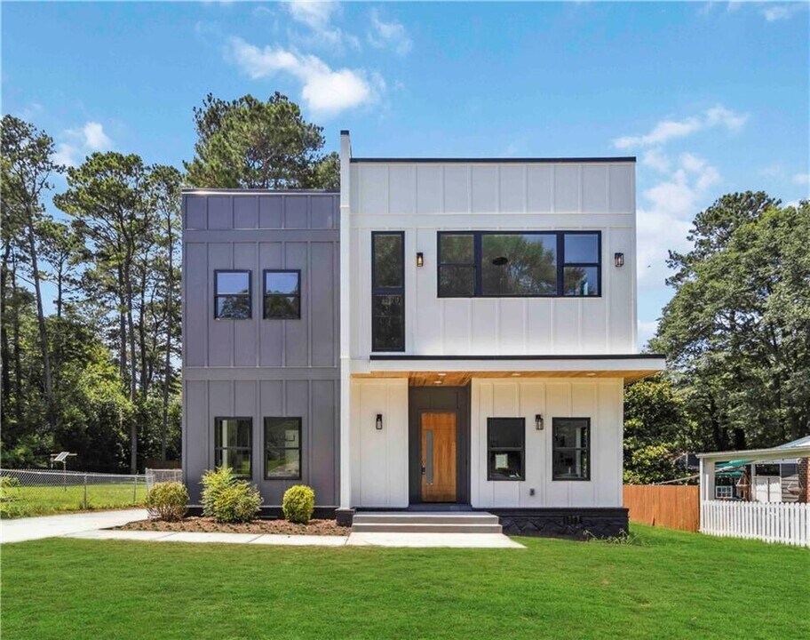 1554 Columbia Cir in Decatur, GA - Building Photo