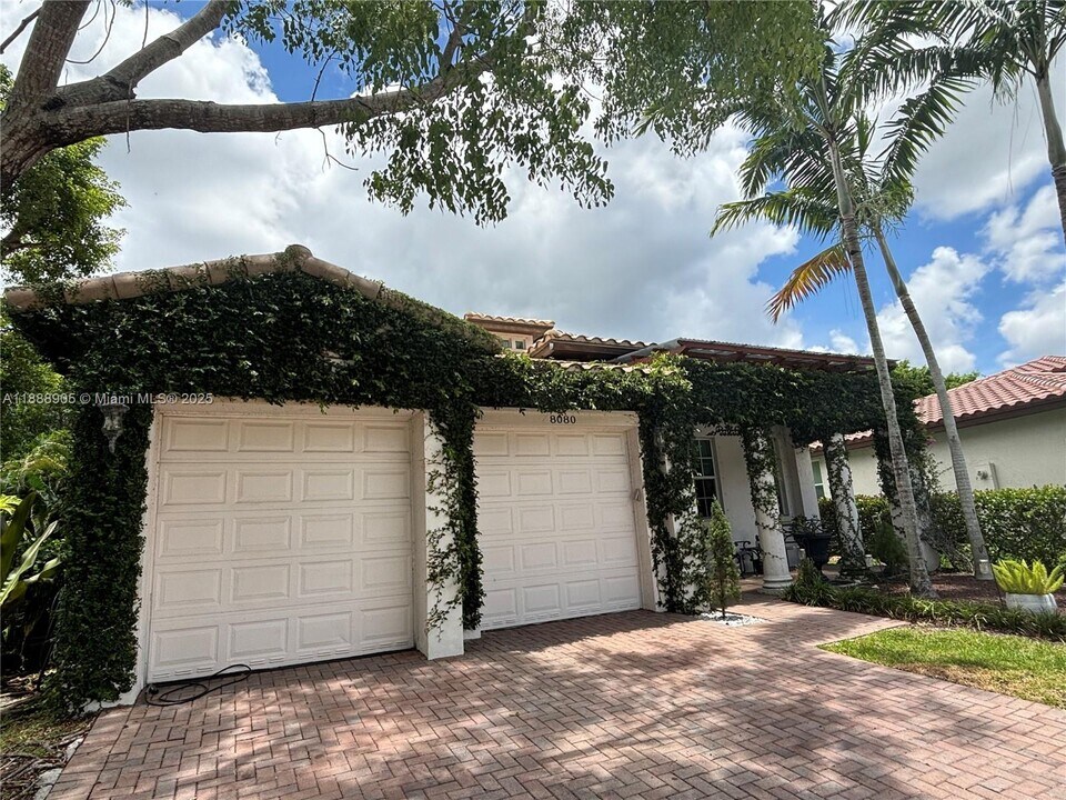 8080 NW 126th Terrace in Parkland, FL - Building Photo