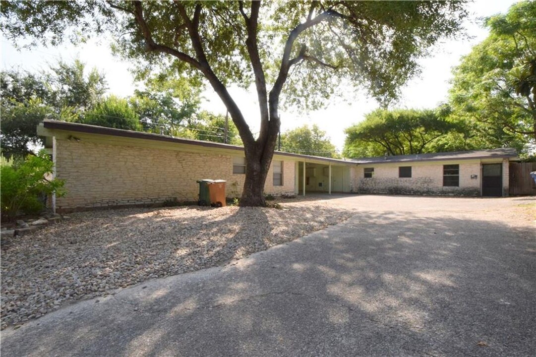 3313 S Oak Dr in Austin, TX - Building Photo