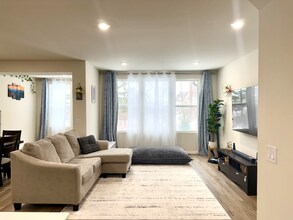 525 Addison Cir in Commerce Township, MI - Building Photo - Building Photo