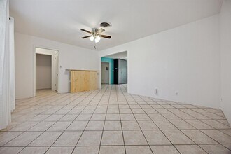6804 Duquesne Dr in Austin, TX - Building Photo - Building Photo