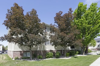 Pinebrook in Ogden, UT - Foto de edificio - Building Photo