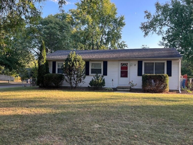 7 Metroview Ct, Unit B-03 in Ann Arbor, MI - Building Photo
