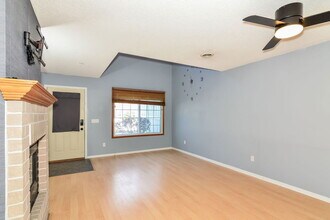 13156 Spencer Sweet Pea Ln in Eden Prairie, MN - Building Photo - Building Photo