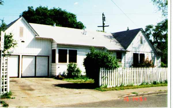 1901 4th St in Santa Rosa, CA - Building Photo - Building Photo