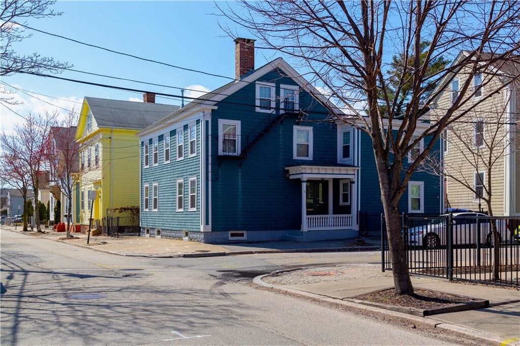 2 Ringgold St in Providence, RI - Building Photo