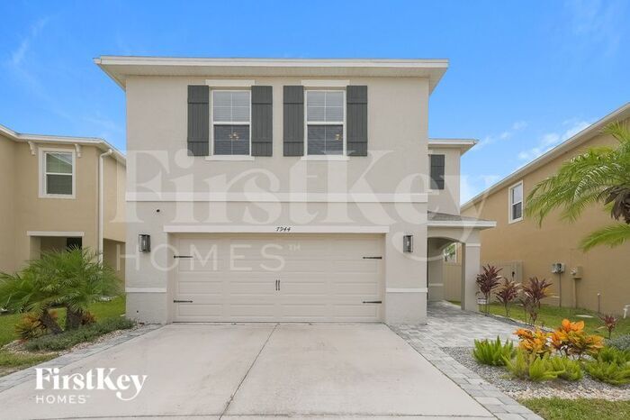7944 Pelican Reed Cir in Wesley Chapel, FL - Building Photo