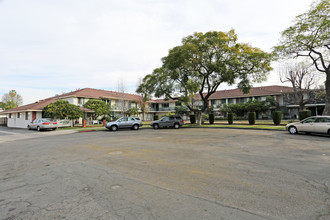 Macarthur Court in Anaheim, CA - Building Photo - Building Photo