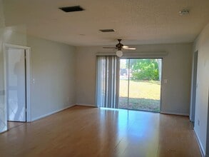 4760 Keysville Ave in Spring Hill, FL - Building Photo - Building Photo