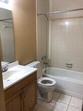 809 NE 214th Ln in Miami, FL - Building Photo - Building Photo