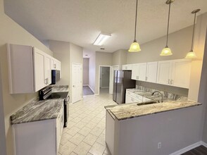 1930 Hollington Dr in Jacksonville, FL - Building Photo - Building Photo