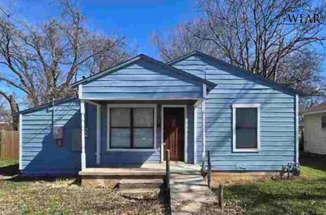 property at 416 S Ave B