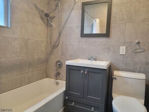 24 E Price St in Linden, NJ - Building Photo - Building Photo