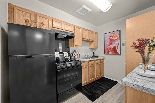 Hilltop Apartments in Washington, DC - Building Photo - Building Photo