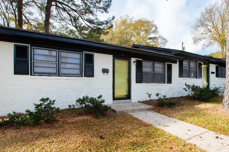 106 Fidelity/109 W Poplar in Carrboro, NC - Foto de edificio