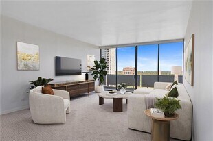 2575 Peachtree Rd NE in Atlanta, GA - Building Photo