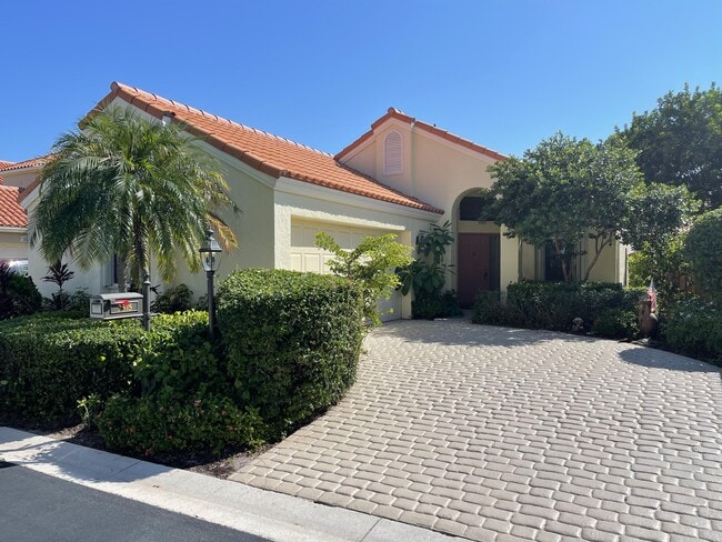 property at 2575 La Cristal Cir