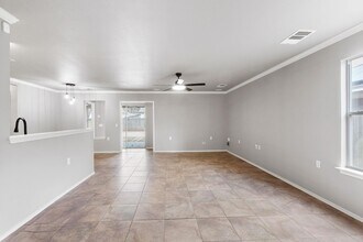 11312 Robert Wooding Dr in Austin, TX - Foto de edificio - Building Photo