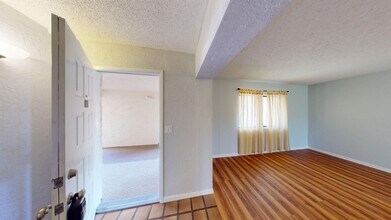 275 Indigo Dr in Daytona Beach, FL - Building Photo - Building Photo