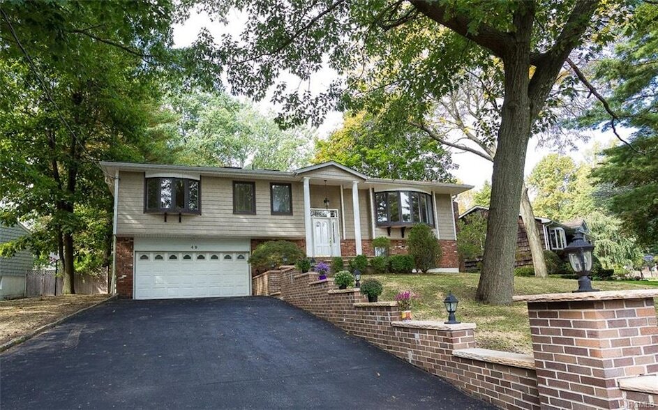 49 Soulice Pl in New Rochelle, NY - Foto de edificio