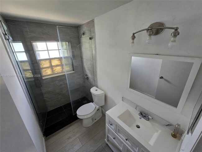 17240 NW 52nd Ave in Miami Gardens, FL - Building Photo - Building Photo