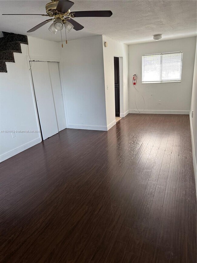 180 NE 71st St in Miami, FL - Building Photo - Building Photo