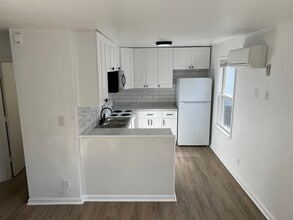 9604 19th Bay St, Unit B in Norfolk, VA - Foto de edificio - Building Photo