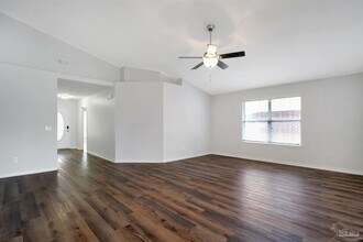 28 Easton St in Ensley, FL - Building Photo - Building Photo