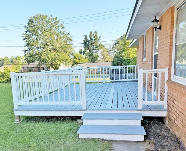 401 Windridge Dr in Martinez, GA - Building Photo - Building Photo