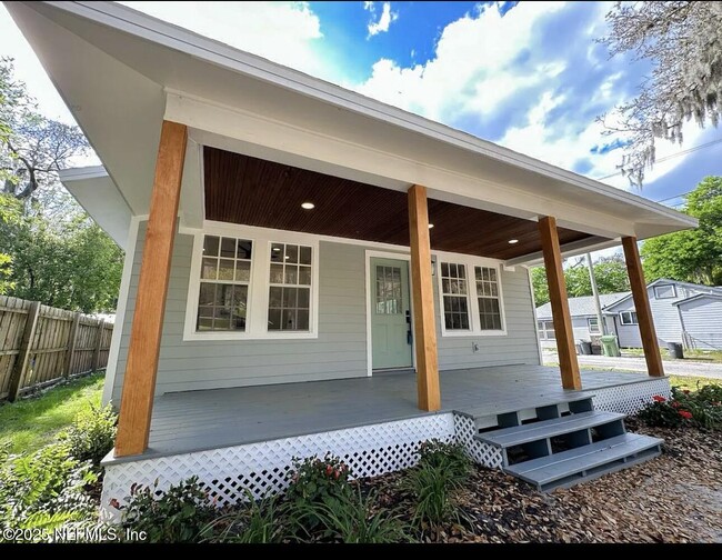 property at 44 S Whitney St