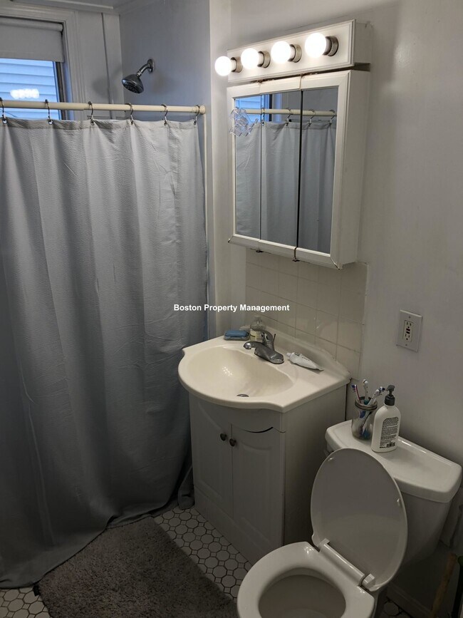 3899 Washington St, Unit #1 in Boston, MA - Building Photo - Building Photo