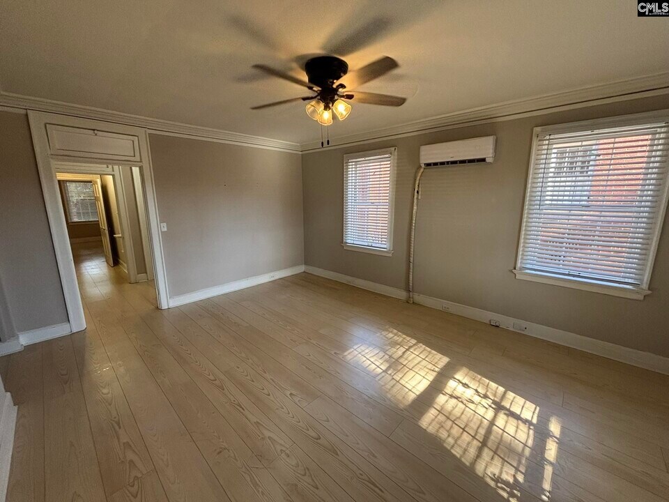 1219 Elmwood Ave in Columbia, SC - Foto de edificio