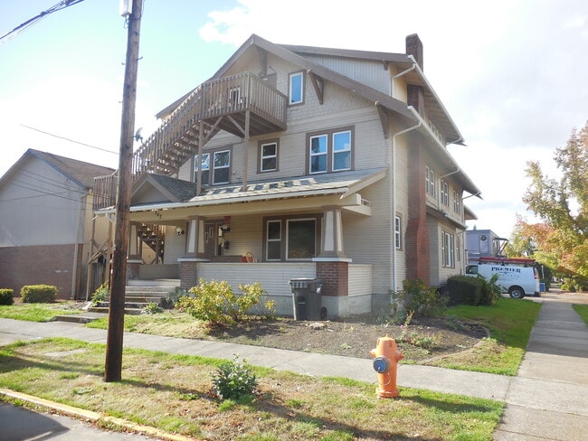property at 242 NW 15th St