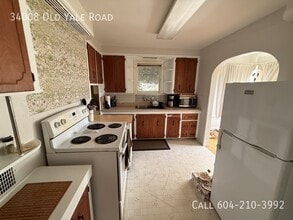 34008 Old Yale Rd in Abbotsford, BC - Building Photo - Building Photo