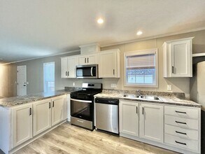 3701 2nd St in Coralville, IA - Foto de edificio - Building Photo