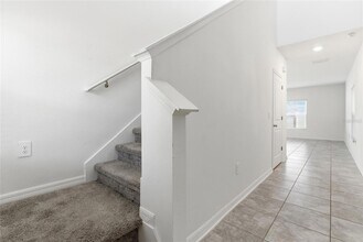 1195 Tyler Lp in Winter Haven, FL - Foto de edificio - Building Photo