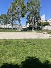 6758 Bradford Ct in Chino, CA - Foto de edificio - Building Photo