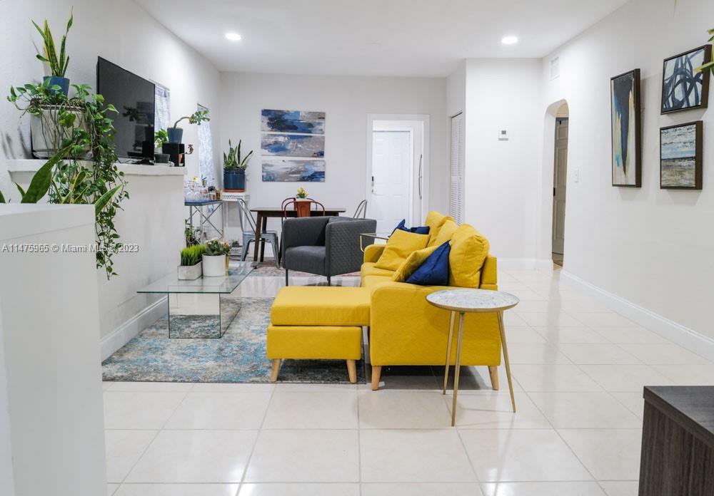 1325 NW 55th St-Unit -1 in Miami, FL - Building Photo