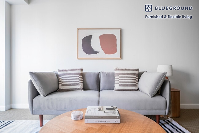 425 8th St NW, Unit SI FL5-ID1044 in Washington, DC - Foto de edificio - Building Photo