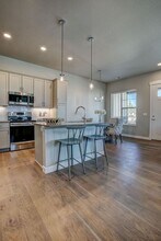 831 Mangold Ln in Fort Collins, CO - Foto de edificio - Building Photo