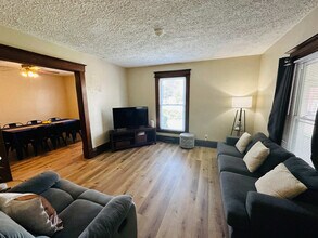 15 Straight Ave SW in Grand Rapids, MI - Building Photo - Building Photo