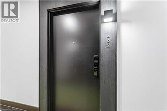 461 Green Rd in Hamilton, ON - Building Photo - Building Photo