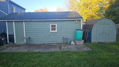 3806 Herrick St in Flint, MI - Building Photo - Building Photo